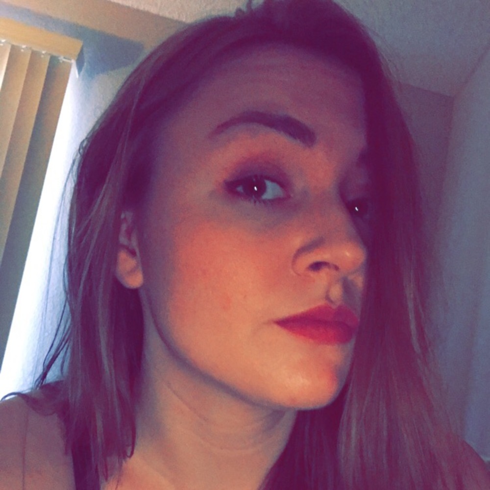 Meet your Posher, Olivia